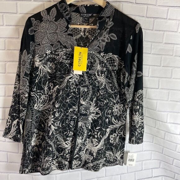 Citron Santa Monica Black Print Frog Closure Top - Picture 1 of 11